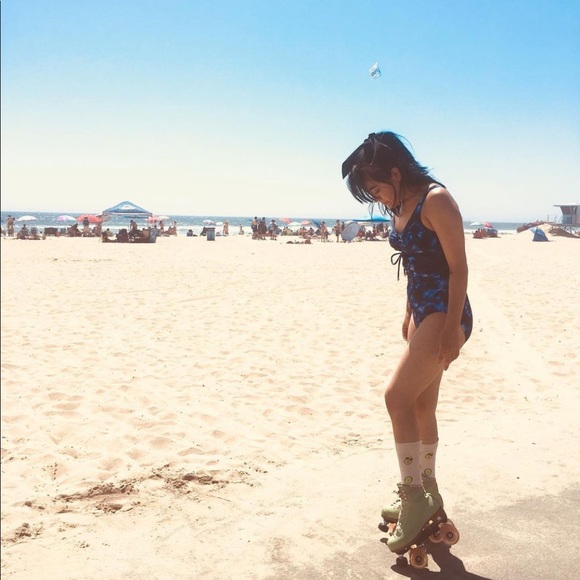 Meet your Posher, Carmie🌸 - Picture 10 of 15